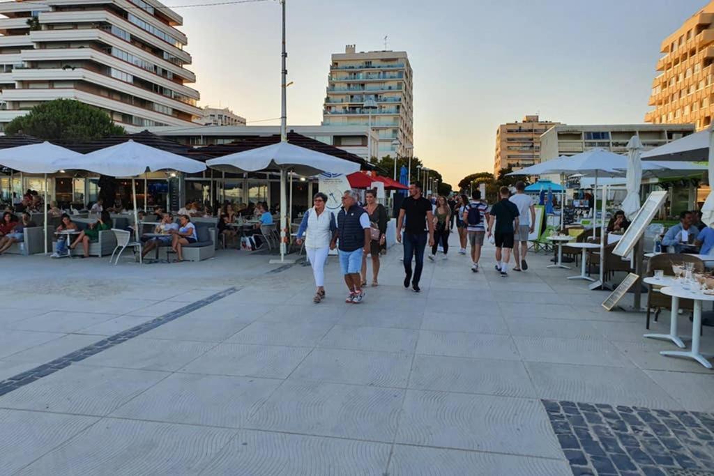 Studio Cabines 6 Couchages 150 M De La Plage Et A Quelques Secondes Des Commerces Wifi Gratuit La Grande Motte Dış mekan fotoğraf